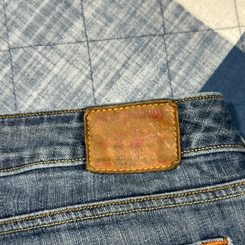 True Religion Brand Jeans Mens 32 Straight Leg Blue Denim Made in USA Low Rise